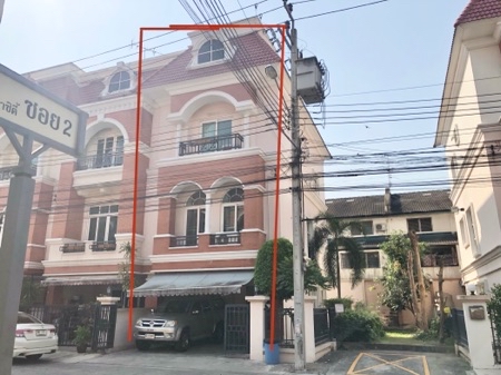 For SaleTownhouseYothinpattana,CDC : Sell Townhome Casa City Sukontasawad1 Land Size 29sqw 202sqm 3bed 4 bath, good condition, closed to The Walk Kaset