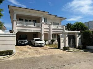 For SaleHouseThaphra, Talat Phlu, Wutthakat : Single house for sale, 2 floors, corner plot, 117.6 sq m, Ratchapruek area. Bang Waek, Phasi Charoen District Ladawan Village Sathorn-Ratchapruek The front of the house faces north. Plot next to project fence Electrical poles in the ground throughout the 