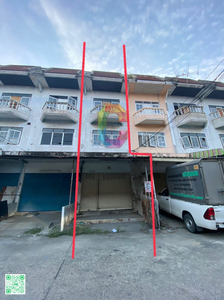 For SaleShophouseNonthaburi, Bang Yai, Bangbuathong : TH3 Commercial building for sale, 3 floors, 16 sq m, needs renovation, location :: behind Central Westgate, IKEA Westgate, MRT Bang Yai Market.