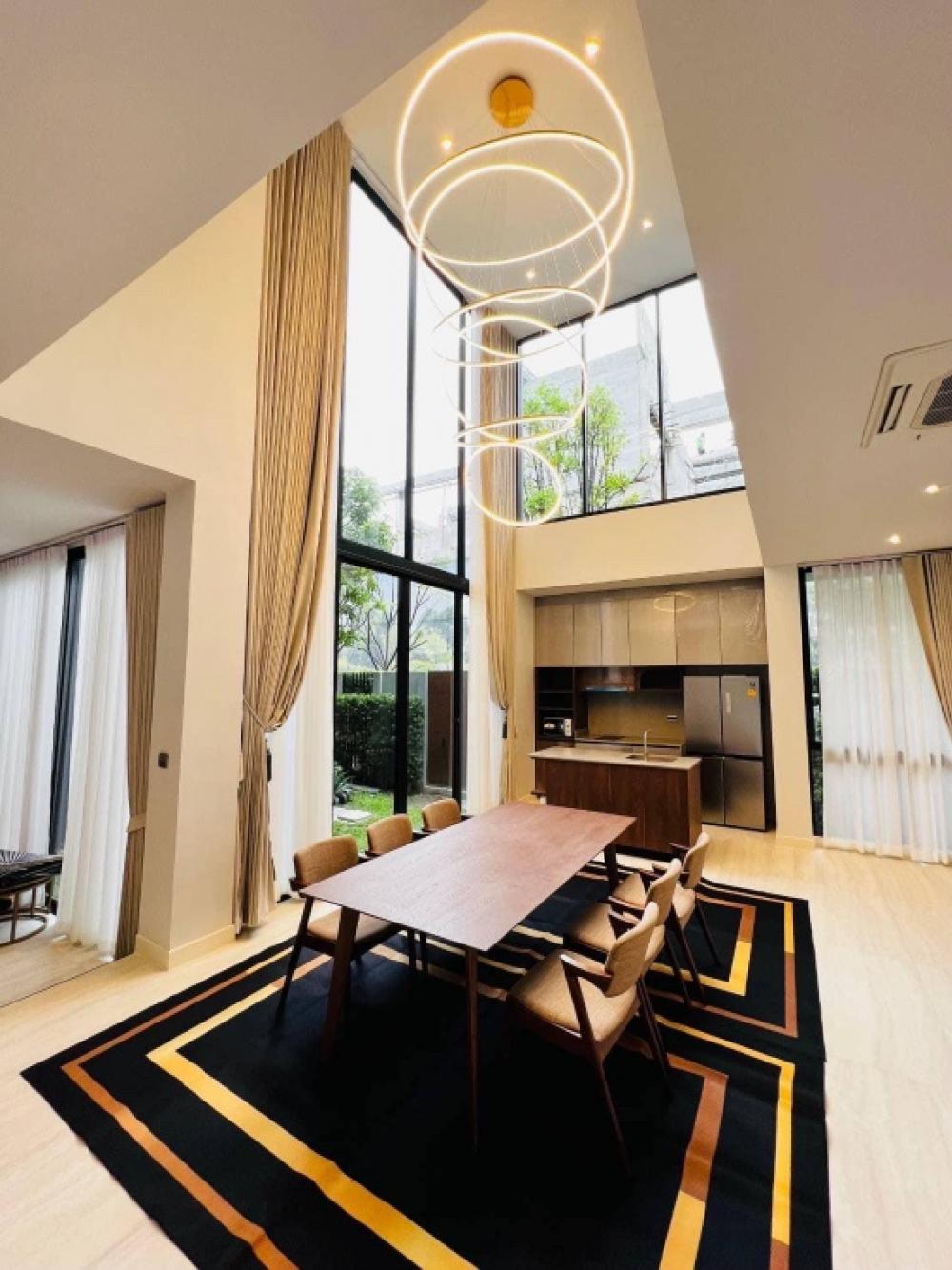 For RentHousePattanakan, Srinakarin : 🌟For rental Detached House BuGaan Krungthep Kreetha Super Luxury detached house 3 storeys  4  bedrooms/ 5 bathrooms.Nicely decorated and ready to move in📍Brighton College.🔑Rental Fee 290,000 THB / Monthly.