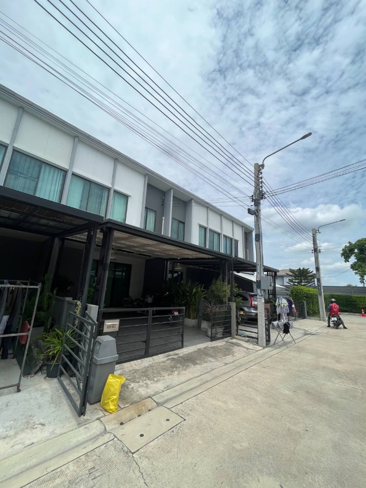 For SaleTownhousePattanakan, Srinakarin : 2-story townhome for sale, Pleno Village, Pleno Rama 9-Krungthep Kreetha 1