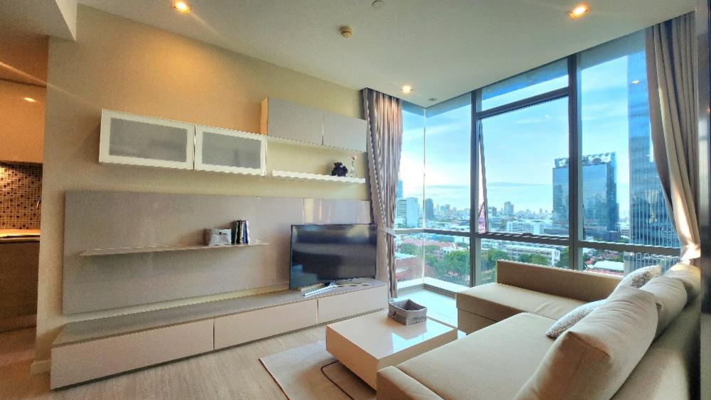 ให้เช่าคอนโดสุขุมวิท อโศก ทองหล่อ : City-centered luxury 1 bedeoom condo with nice view at The Room Sukhumvit 21