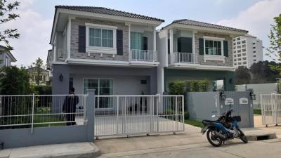 For RentHousePathum Thani,Rangsit, Thammasat : For rent: Twin house, Villaggio Rangsit-Klong 2 / Villaggio Rangsit-Klong 2