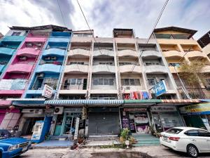 For SaleShophouseBangna, Bearing, Lasalle : Urgent sale! Commercial building, 4 floors, 1 unit, 14 sq m., trading location next to Number One Market, Ram 2, Bangkok.