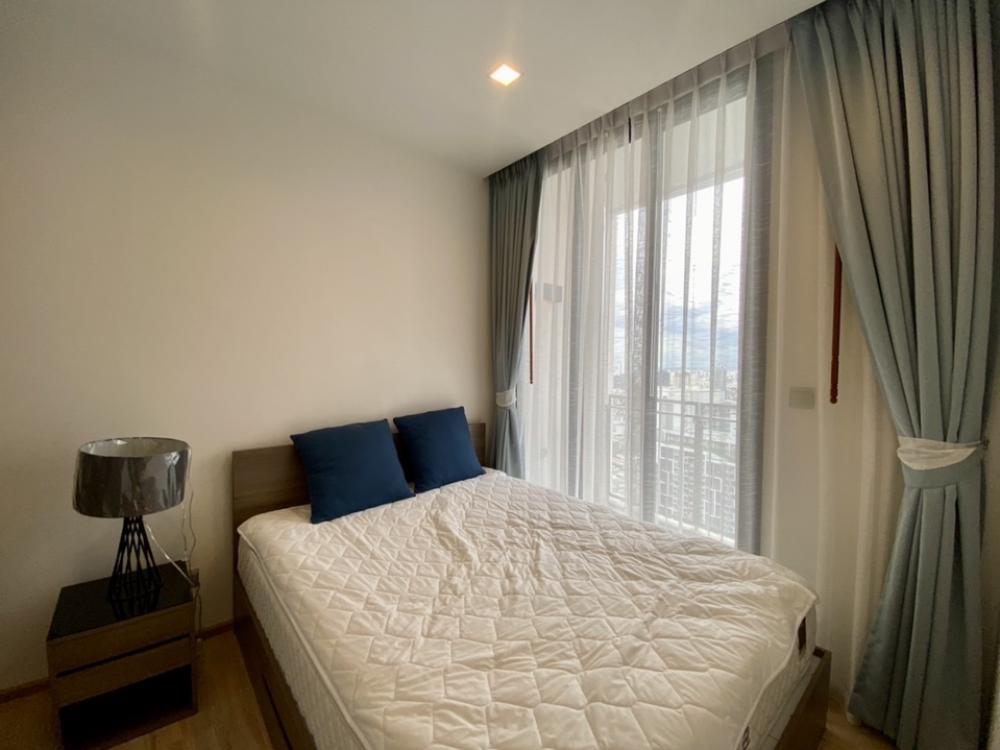 For RentCondoSapankwai,Jatujak : 💖The Line Condo Phahon Pradipat, high floor, beautiful view, room with walk in closet, good location in Saphan Khwai area. comfort food Interested in making an appointment to see the room urgently?