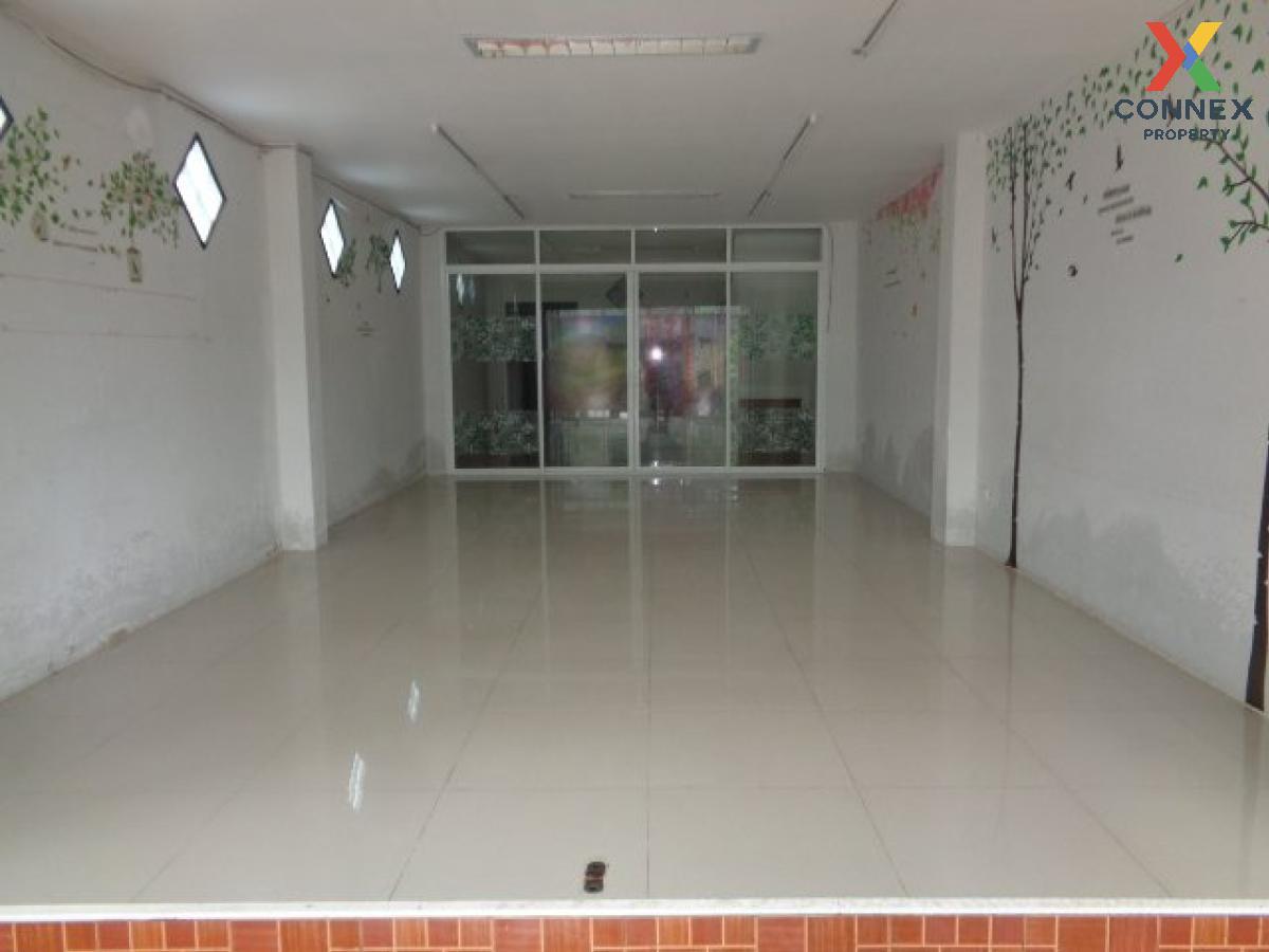 For SaleShophousePattaya, Bangsaen, Chonburi : For Sale Commercial building, 3 storey, Na Jomtien Sattahip , Na Chom Thian , Sattahip , Chon Buri , CX-85276