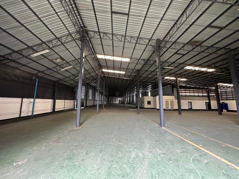 For RentWarehouseMin Buri, Romklao : For Rent Bangkok Warehouse Seri Thai Khan Na Yao BRE19948