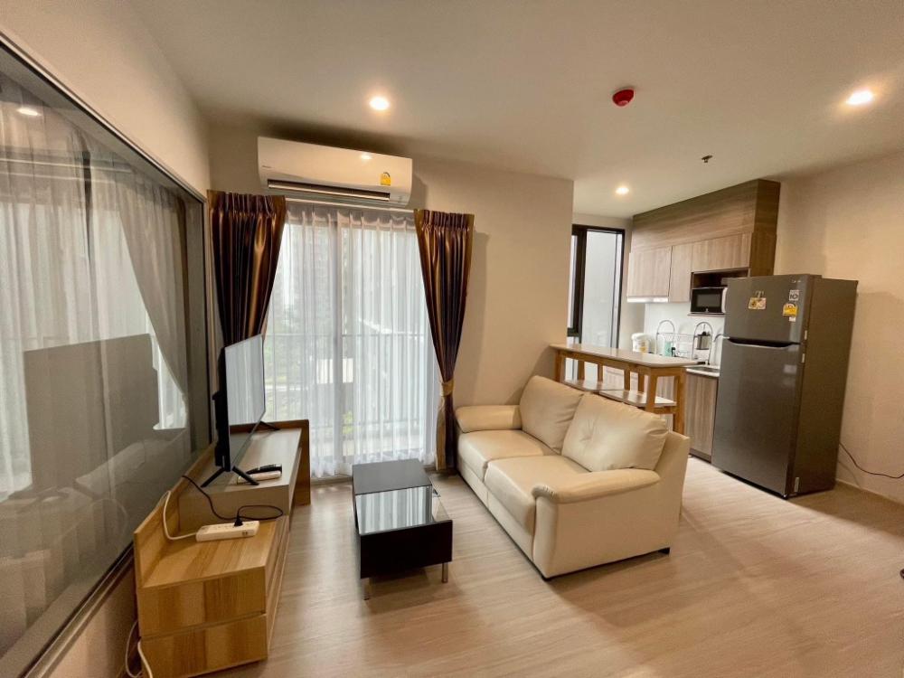 For SaleCondoBang kae, Phetkasem : For sale: The Parkland Phetkasem 56, next to MRT Phasi Charoen. Opposite Seacon Bang Khae Department Store, beautiful room, ready to move in, inexpensive price. If interested, please contact Khom to make an appointment.