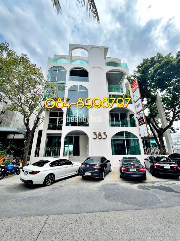 For RentOfficeChaengwatana, Muangthong : Office space for rent at Muang Thong Thani located on Bond Street, very good location, usable area 137 sq m., convenient parking space. New building, rental fee 45,000 baht/month.