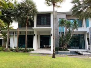 For SaleHouseRattanathibet, Sanambinna : Large detached house for sale, almost 1 rai of land: Laddawan Rattanathibet Village.