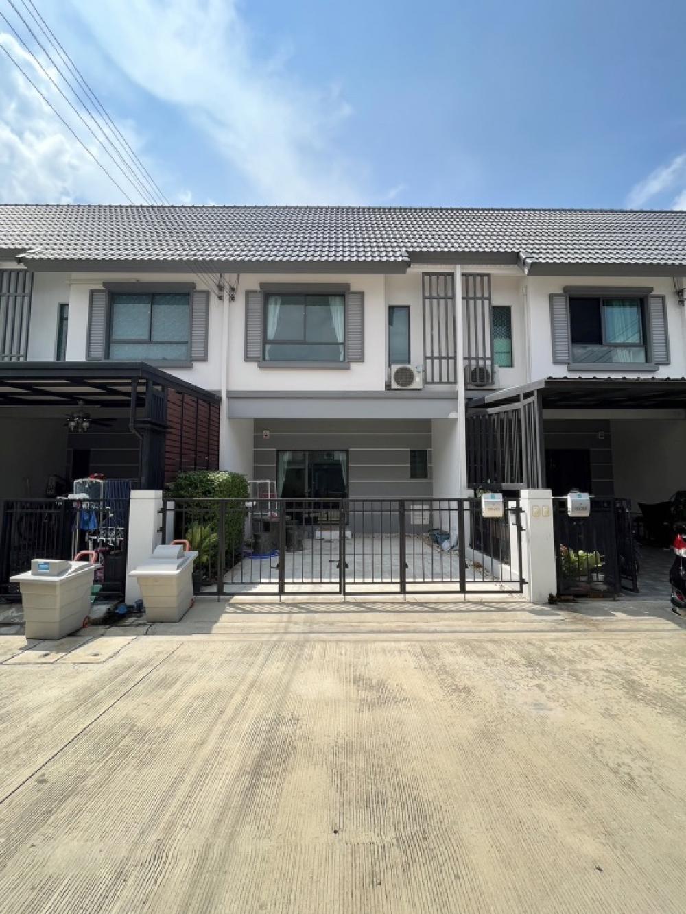 ขายทาวน์เฮ้าส์/ทาวน์โฮมปทุมธานี รังสิต ธรรมศาสตร์ : ขาย ทาวน์โฮม 2 ชั้น โมดิวิลล่า ราชพฤกษ์ ติวานนท์ 345 ใหม่เอี่ยมเจ้าของแทบไม่เคยอยู่ ใกล้ รร เด่นหล้าอินเตอร์