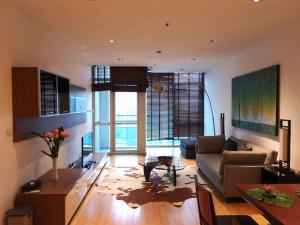 For RentCondoWitthayu, Chidlom, Langsuan, Ploenchit : Hurry and reserve! The room is very beautifully decorated. Athenee Residence has a washing machine and a bathtub. Fully furnished, ready to move in