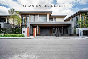For RentHousePattanakan, Srinakarin : For rent SIRANINN Residences 4 bedrooms