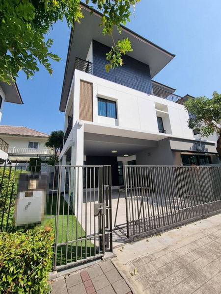 ให้เช่าบ้านลาดกระบัง สุวรรณภูมิ : For Sale and Rent Bangkok Single House BaanLumpini Suan Luang Rama 9 Chaloem Phrakiat Ratchakan Thi 9 BTS Srinagarindra 38 Prawet BRE18769