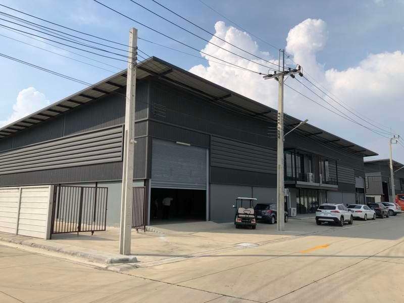 ให้เช่าโกดัง ห้องเก็บของสมุทรปราการ สำโรง : For Rent Samut Prakan Warehouse Thepharak Road Bang Phli BRE18503