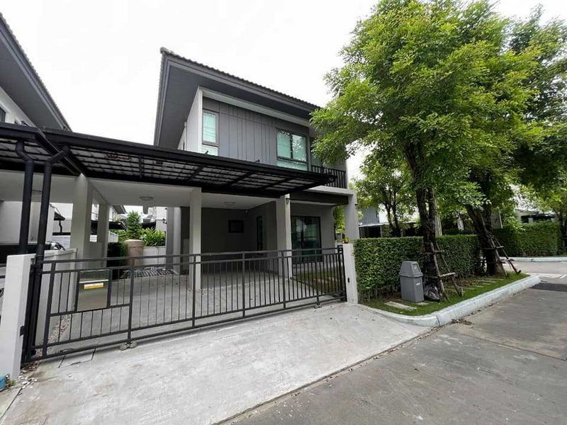 ขายบ้านลาดกระบัง สุวรรณภูมิ : For Sale Bangkok Single House Baan Klang Muang The Edition Rama 9 - Onnut Chonburi Motorway Prawet BRE18397