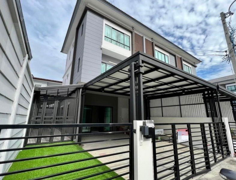 For RentTownhouseLadprao101, Happy Land, The Mall Bang Kapi : For Rent Bangkok Town House The Connect UP3 Lat Phrao Wang Thonglang BRE17722