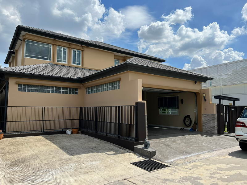 For RentHousePattanakan, Srinakarin : For Rent Bangkok Single House Mantana Rama 9 - Srinakarin Hua Mak Bang Kapi BRE17752