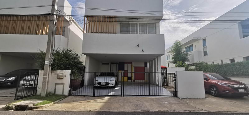 ขายบ้านลาดกระบัง สุวรรณภูมิ : For Sale Bangkok Single House Courtyard Villa Rama 9-Wongwaen Kanchanaphisek Saphan Sung BRE17320