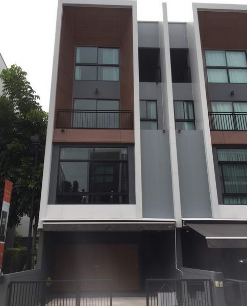 For RentTownhousePattanakan, Srinakarin : For Sale and Rent Bangkok Town House Arden Phattanakan BTS On Nut Suan Luang BRE3408