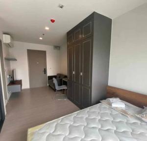 For RentCondoRama9, Petchburi, RCA : ❤️❤️ ❤️For rent Life Asoke HYPE, interested line/tel 0859114585 ❤️❤️Studio room 27 sq m, 21st floor, price 16,500** baht/month**Contract before 1 Oct. (deposit 2, advance 1) decorated Beautiful view of Makkasan Park, no buildings blocking it. ❤️Electrical