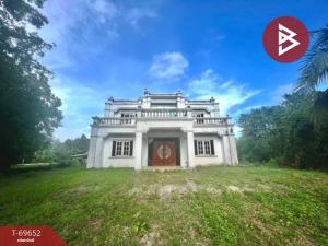 For SaleHouseKaset Nawamin,Ladplakao : 2-story detached house for sale, area 197 square meters, Klaeng District, Rayong.