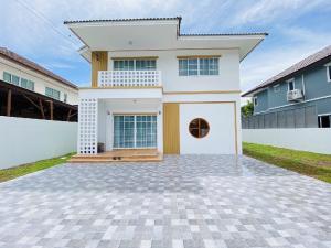 ขายบ้านศรีราชา แหลมฉบัง บ้านบึง : บ้านเดี่ยวสไตล์มินิมอล  ใจกลางศรีราชา