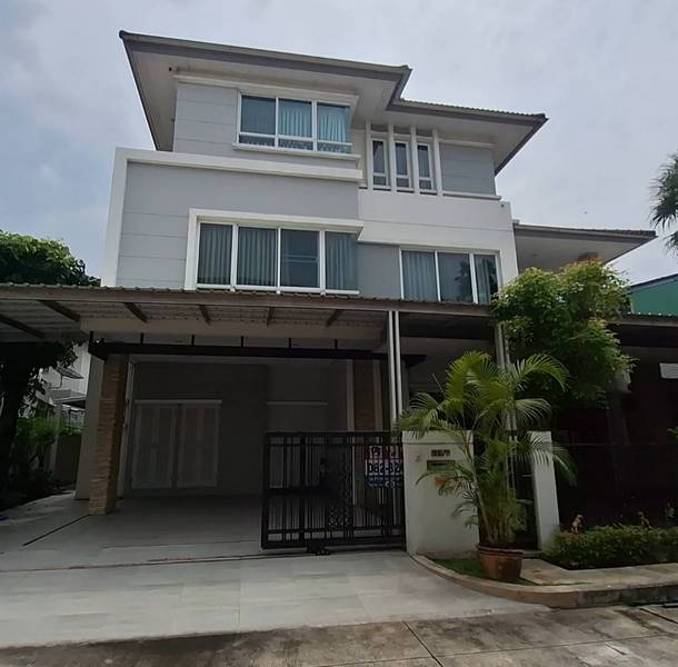 For SaleHouseKaset Nawamin,Ladplakao : ghd000105 3-storey detached house for sale, 83 sq m, Grand Bangkok Boulevard, Ramintra, next to Ramintra Road.