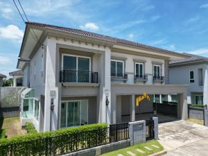 For SaleHousePathum Thani,Rangsit, Thammasat : 🏠Behind the corner of Grandio Vibhavadi-Rangsit Selling cheaper than the first hand house project 🔥🔥