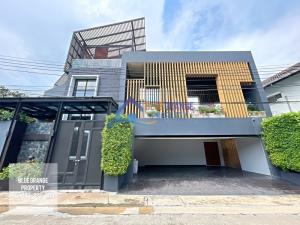 ขายบ้านอ่อนนุช อุดมสุข : บ้านเดี่ยว 3 ชั้น สุดล้ำสมัย พร้อมสระว่ายน้ำระบบเกลือ สุขุมวิท 71