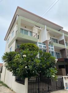 For SaleTownhouseRama 2, Bang Khun Thian : [[Sell]] 3-storey townhome, Vivarium Village, Phutthabucha 36 (behind the corner), price 3.75 million