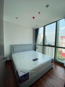 For RentCondoRatchathewi,Phayathai : Wish Signature : 34sq m, 29 th floor, One bedroom, 400 meters walk to Paragon, BTS Phaya Thai, near BTS Ratchathewi, only 300 meters., private lift, city view