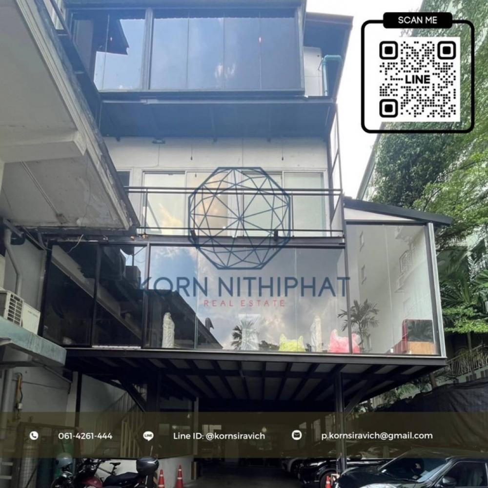 For RentShowroomSukhumvit, Asoke, Thonglor : Showroom for rent, 2nd floor, Soi Thonglor, near BTS Thonglor station, suitable for a gallery / teaching drawing / teaching yoga / teaching flower arranging. /Pet-Wellness /Furniture and home decorations