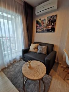 For SaleCondoChaengwatana, Muangthong : Condo For Sale Aspire Ngamwongwan Fully Furnished Near MRT Wong Sawang
