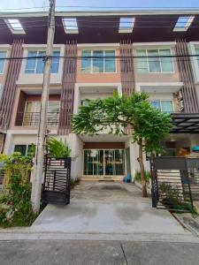 ขายทาวน์เฮ้าส์/ทาวน์โฮมพระราม 3 สาธุประดิษฐ์ : 🏡ทาวน์โฮม 3 ชั้น Thanapat Haus Green Zone (สาทร-นราธิวาส)🌿พื้นที่ใช้สอย 150 ตร.ม. 3 ห้องนอน 3 ห้องน้ำ