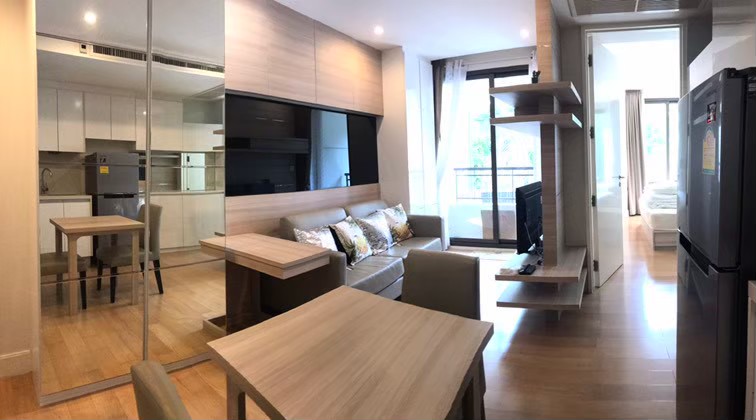 For SaleCondoSathorn, Narathiwat : Sold with tenant with the best price The most beautiful dress Worth the investment /088-698-7956 Een