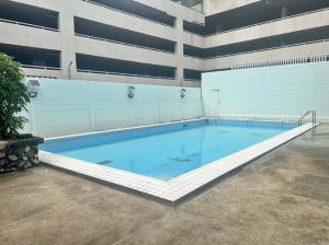 ให้เช่าบ้านนานา : Detached house with Swimming Pool best use for Café , Chill out place in Nana near BTS and MRT