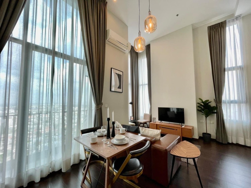 For RentCondoSukhumvit, Asoke, Thonglor : The C Ekamai ♦Size 42 sq m, Floor 42 Type Duplex ♦1 bedroom, 1 bathroom♦Beautiful built-ins Fully furnished, ready to move in, very new room ♦