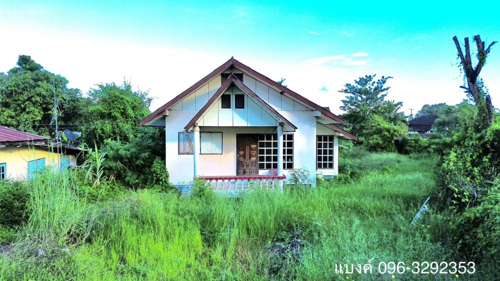 For SaleHouseNong Khai : Land for sale plus 1 house, Ban Nong Chaeng, Kuan Wan Subdistrict.