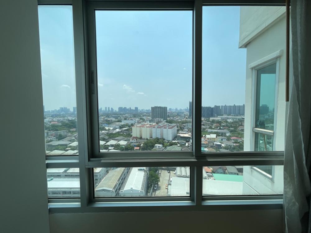For SaleCondoKasetsart, Ratchayothin : Urgent sale, room in good condition, owner has always taken good care of it. Condo never rented out, Centric Scene Ratchavipha, 46 sq m., cheapest!