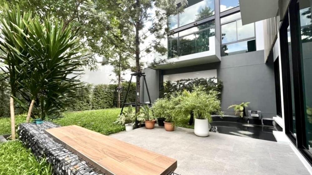For SaleHousePattanakan, Srinakarin : Nantawan Rama 9 - Srinakarin, 3-story detached house, Modern Minimalist Style, Krungthep Kreetha Road, near Wellington College 🧑🏼‍🎓