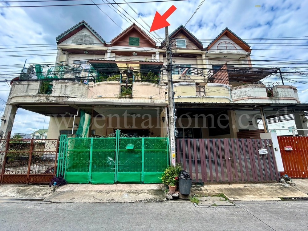 ขายทาวน์เฮ้าส์/ทาวน์โฮมลาดพร้าว101 แฮปปี้แลนด์ : ทาวน์เฮ้าส์ 3 ชั้นครึ่ง ลาดพร้าว 101 แยก 46