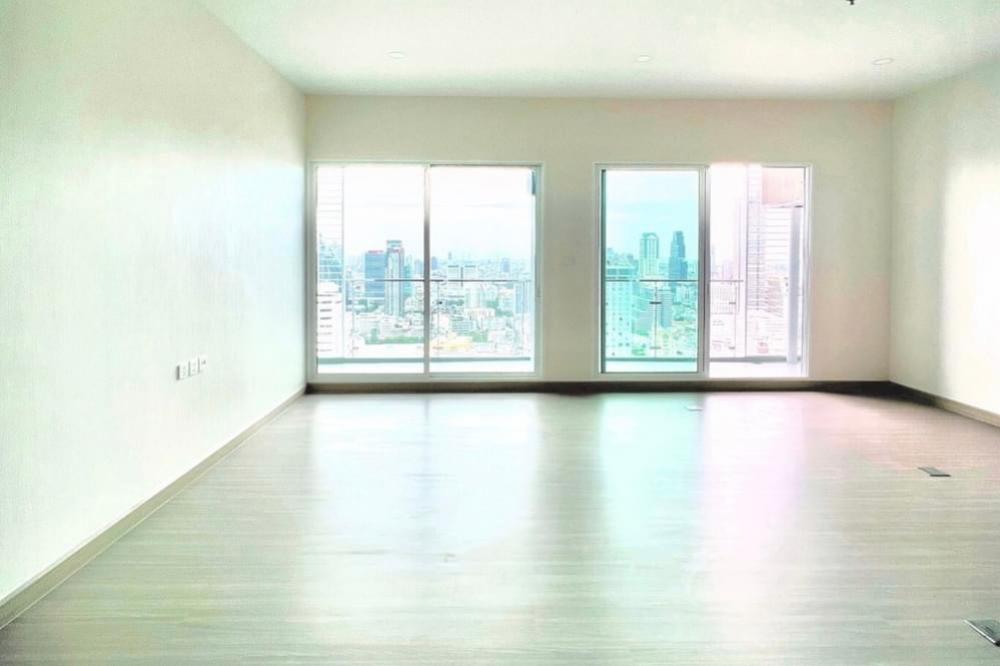 ขายคอนโดสยาม จุฬา สามย่าน : ขายดาวน์ Penthouse!! 3B3B size 129.5 sq.m. top floor Call Tono0658209025