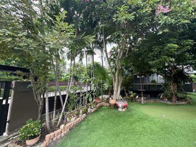 For RentHousePattanakan, Srinakarin : For rent, 4 bedroom detached house, Manthana Rama 9 – Srinakarin, 350 sq m., 133.8 sq m, wide house, lots of usable space, fully furnished.