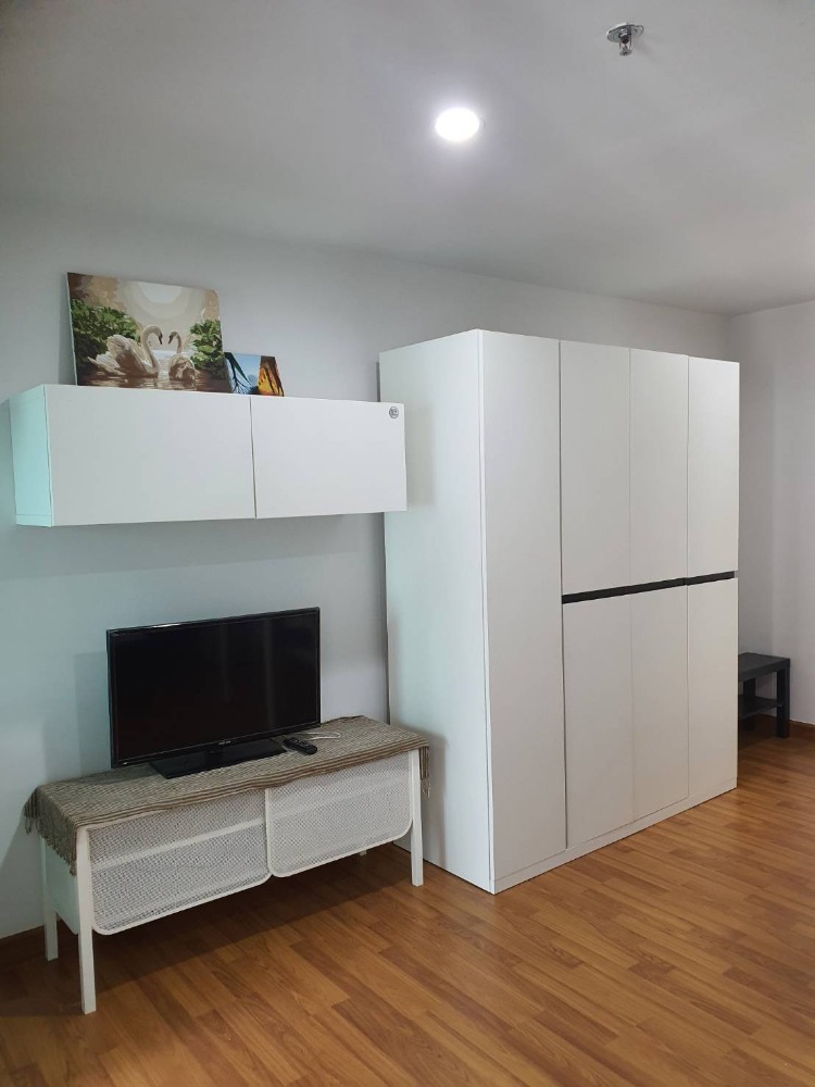 For SaleCondoVipawadee, Don Mueang, Lak Si : Condo for sale: Regent Home 18 Chaengwattana, very beautiful room, next to two BTS lines, Building F, 11th floor, price 1.75 million baht.