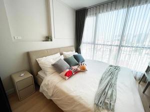 For RentCondoLadprao, Central Ladprao : 35 sq m, 16th floor (Onebedroom), very good atmosphere, shady, very suitable for the urban lifestyle. Convenient transportation ★Near  Mrt Lat Phrao★Life @ Ladprao 18