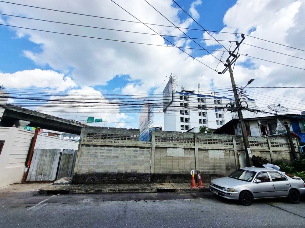 For SaleLandRatchathewi,Phayathai : Land - Pratunam Market 800 meters, Airport Link Ratchaprarop 500 meters, area 285 sq m., road width 10 meters, convenient entry and exit.