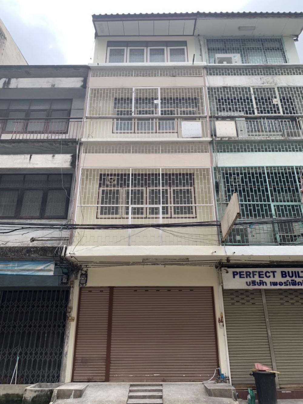 For SaleShophouseSukhumvit, Asoke, Thonglor : [For Sale] Commercial building, 4 floors, 1 unit, Soi Sukhumvit 22, Khlong Toei.