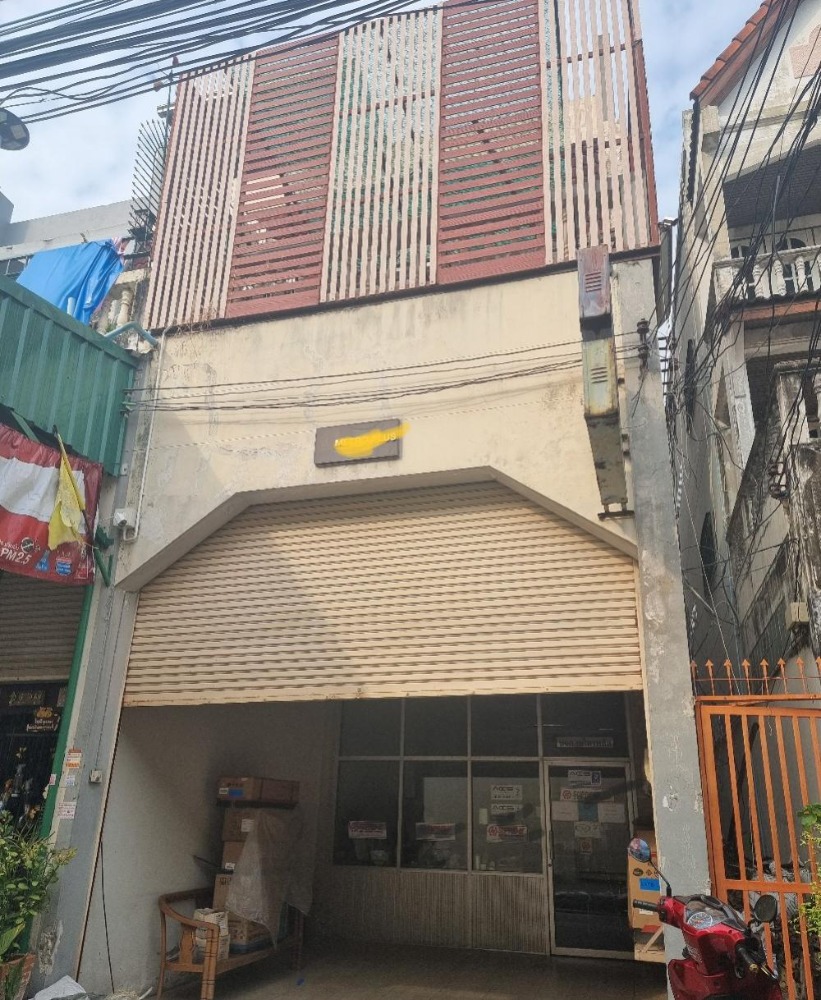 For SaleShophouseBangna, Bearing, Lasalle : Commercial Building Bangna Soi Lasalle / 3 Storey (FOR SALE) PUY032