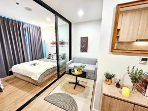 For RentCondoOnnut, Udomsuk : rent ★Modiz Sukhumvit50 ♦ Room size 25 sq m. ♦ 4th floor ♦ Beautiful built-in Fully furnished, ready to move in, newly decorated room♦ Complete with electrical appliances, just drag your bags and move in.